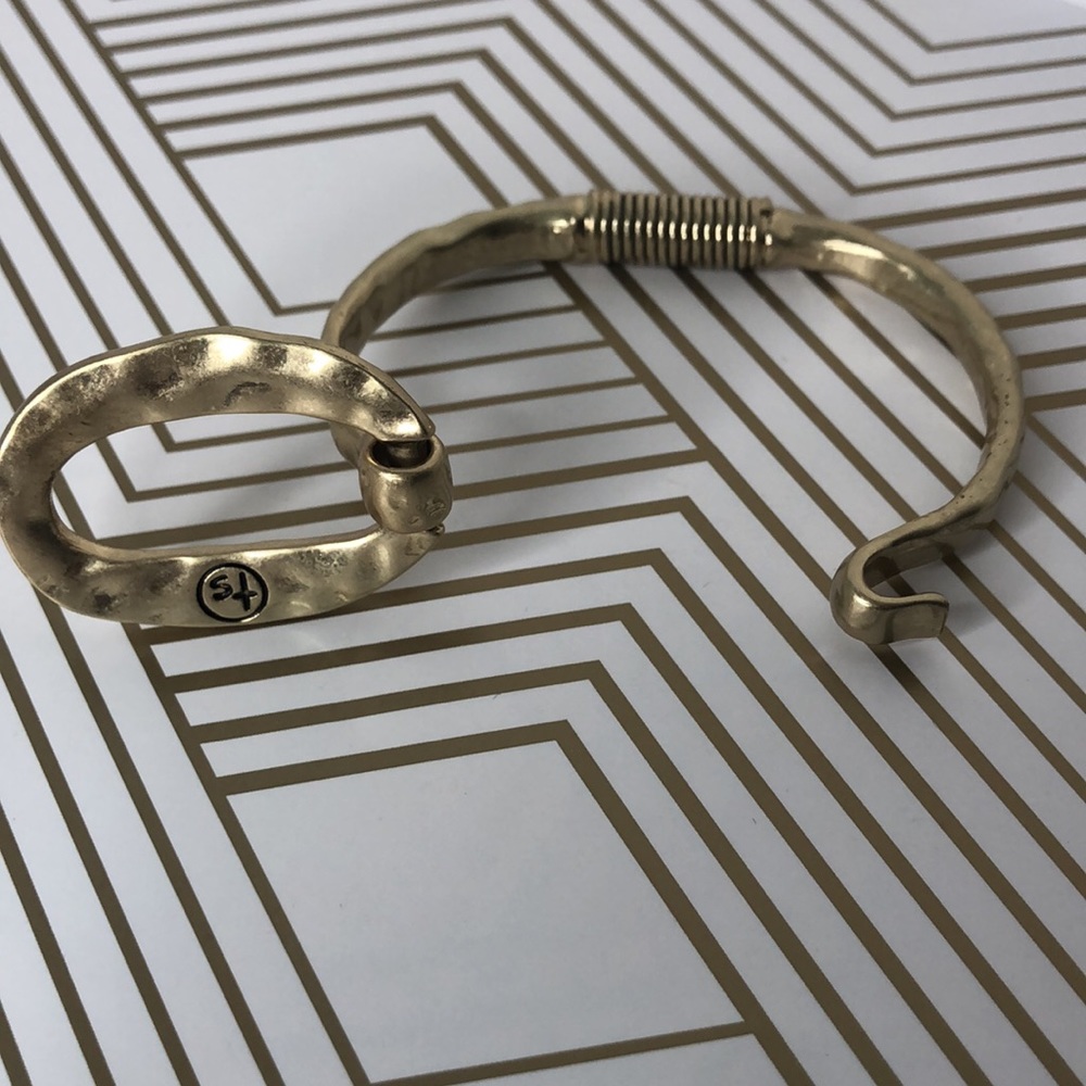 The SAK SAKROOTS Hammered Brass Vintage Inspired Bracelet NWT - Picture 4 of 10